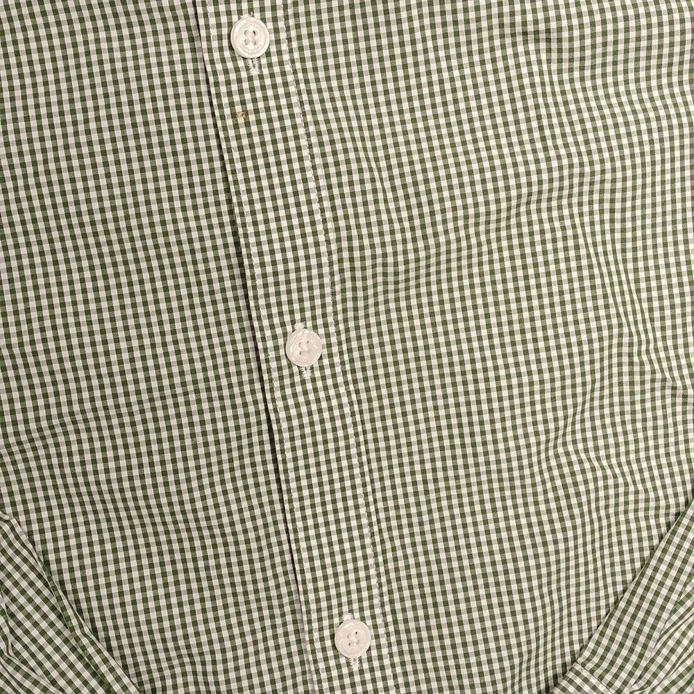 Calvin Klein men's long sleeved button down shirt size small